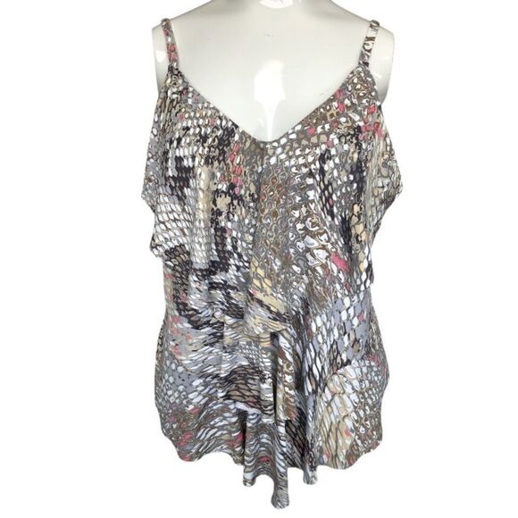 3/$15 or 5/$20 Scale design layered tankini top - Picture 1 of 4